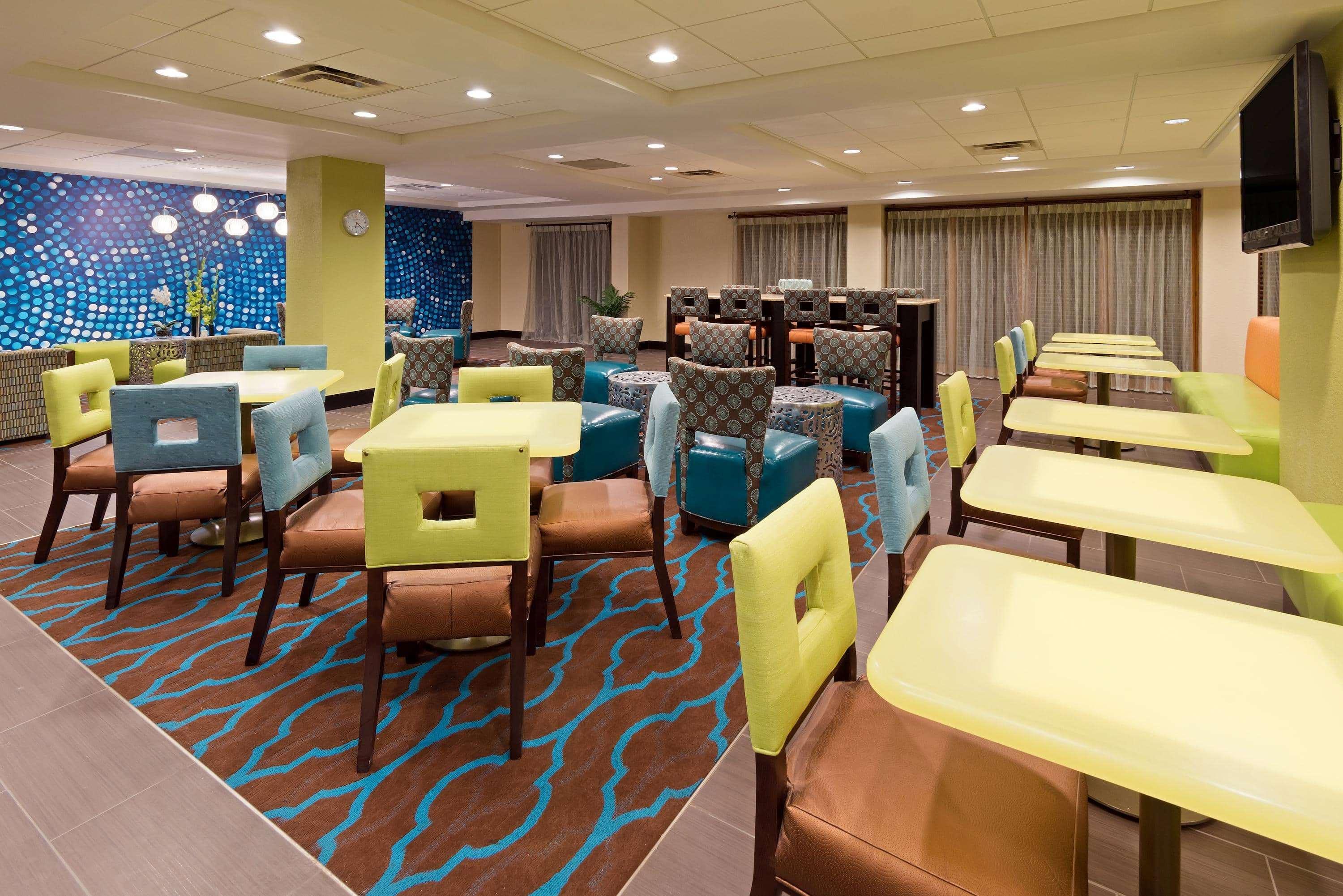 La Quinta By Wyndham Tampa North I-75 Hotel Exterior photo